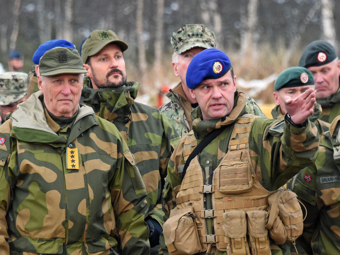 The King and the Crown Prince visit NATO’s Trident Juncture 2018 exercise. Photo: Sven Gj. Gjeruldsen, The Royal Court